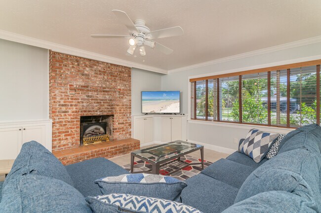 Foto del edificio - 2130 Pinehurst St
