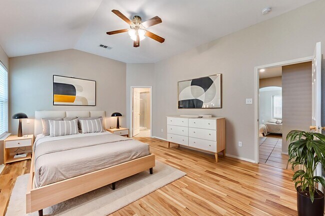 Building Photo - 1117 Red Hawk Dr