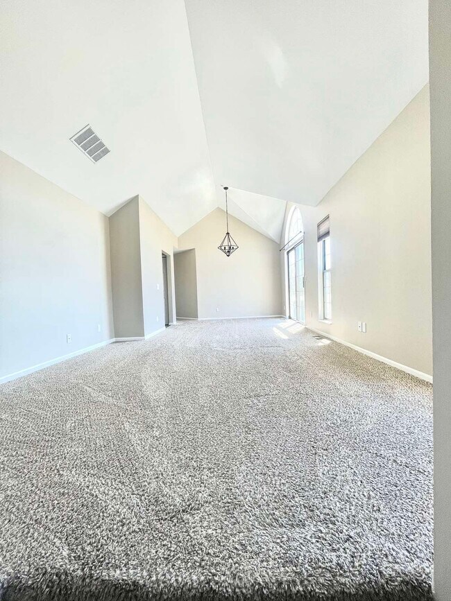 Foto del edificio - 204 Maplewood Ct