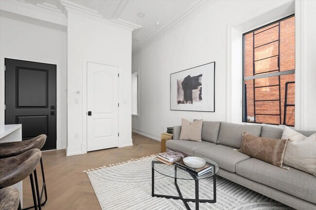 Livingroom - 1709 21st St NW