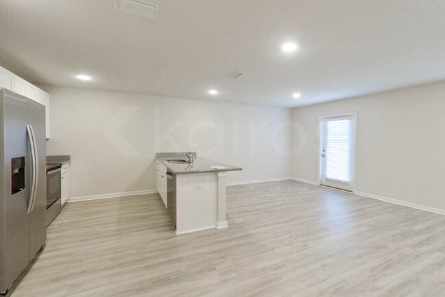 Building Photo - 4739 Malay Cir