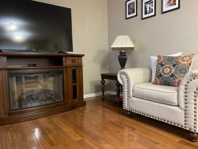 Foto del edificio - 3861 Shiner Ct