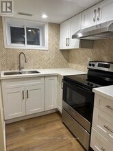 Building Photo - 537 Grierson St