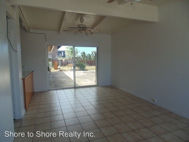 Foto principal - 2 br, 1 bath Apartment - 525 Imi Place