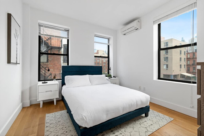 Foto del edificio - 517 W 45th St