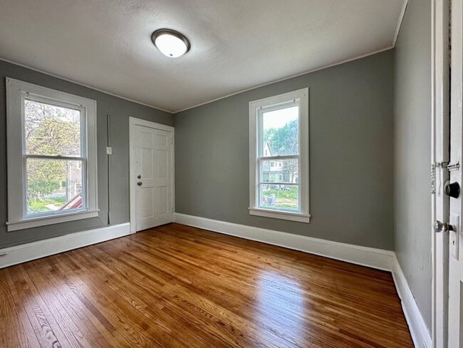 Building Photo - 318 N 27th Ave