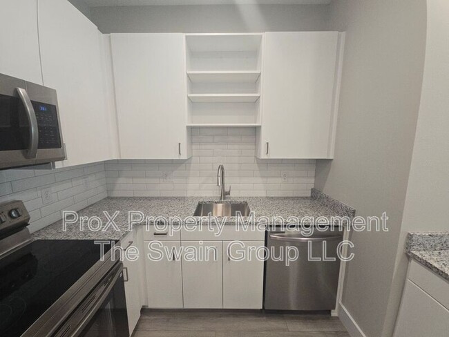 Foto del edificio - 701 Bates Ave SW