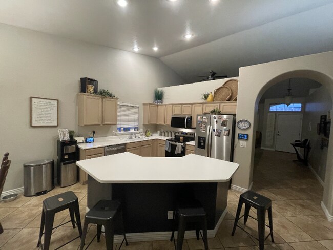 Foto del edificio - 2854 E Fairfield St