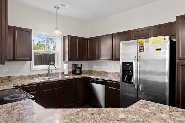 Foto del edificio - Townhome for Rent!