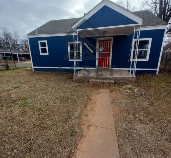 Cute 2 Bedroom Home! - Cute 2 Bedroom Home!