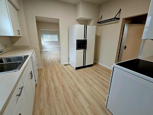 Foto del edificio - Charming house in desirable downtown Sumner