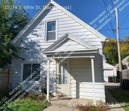 Building Photo - 2207 S 69th St