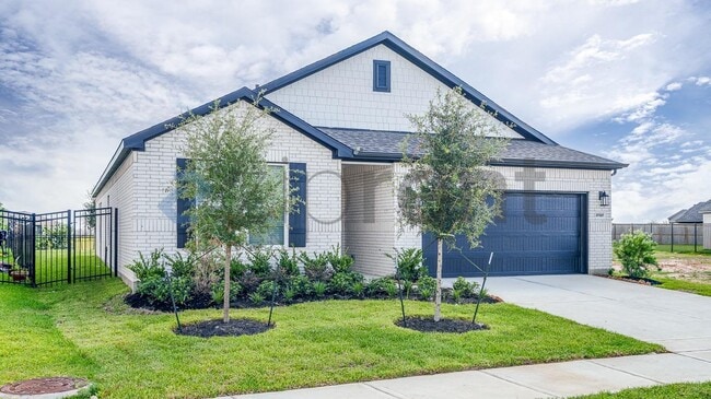 Foto del edificio - 27327 Blue Pool Dr