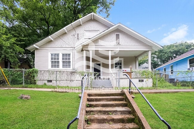 Building Photo - 12 Woodland Cir