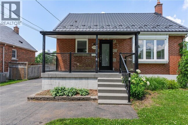 Building Photo - 156 Charlotte St