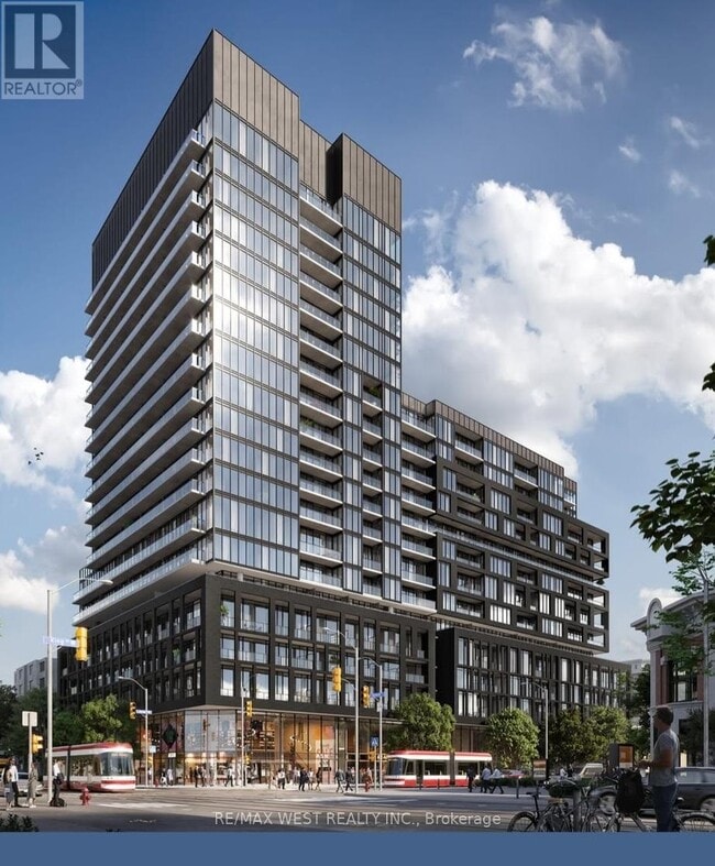 Building Photo - 285-285 Dufferin St