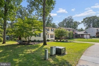 Building Photo - 306 Candlewood Ln