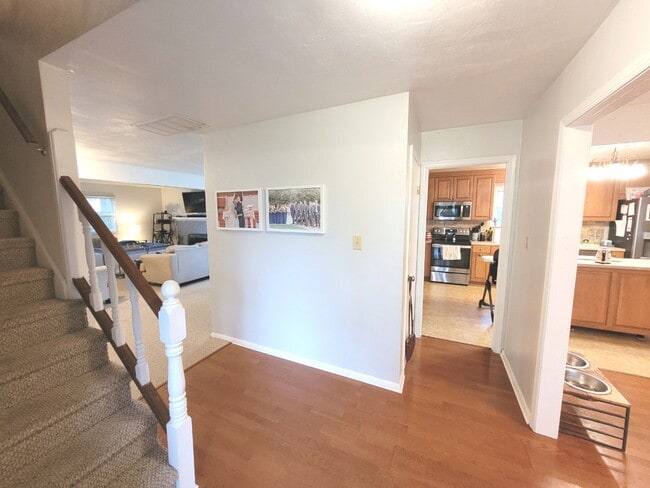 Building Photo - Spacious 5-Bedroom Home in Virginia Beach ...