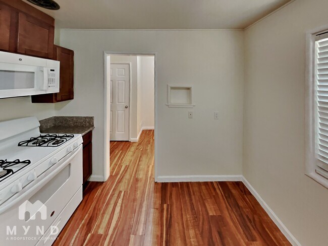 Building Photo - 16 Garrison Dr