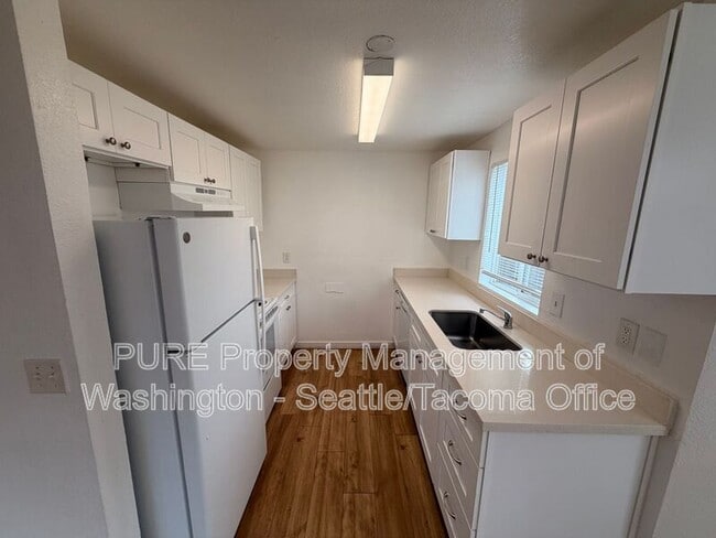 Foto del edificio - 1706 E 56th St