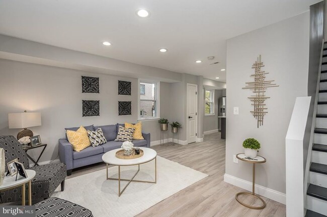Building Photo - Convenient 3 Bedroom Abode with Parking!