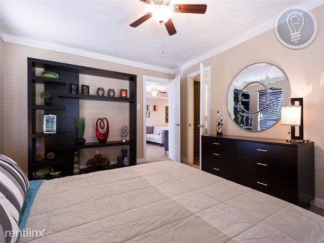 Foto del edificio - 7800 Midcrown Dr