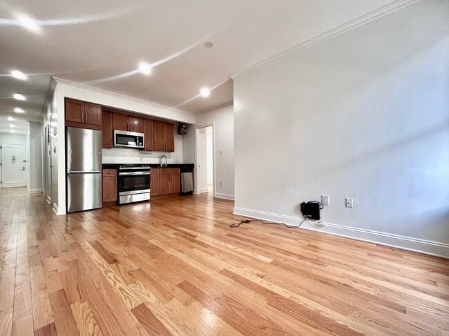 Building Photo - 125 Sherman Ave