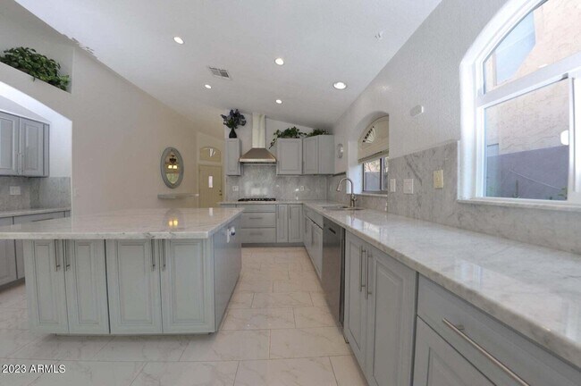 Foto del edificio - 4343 E Gatewood Rd