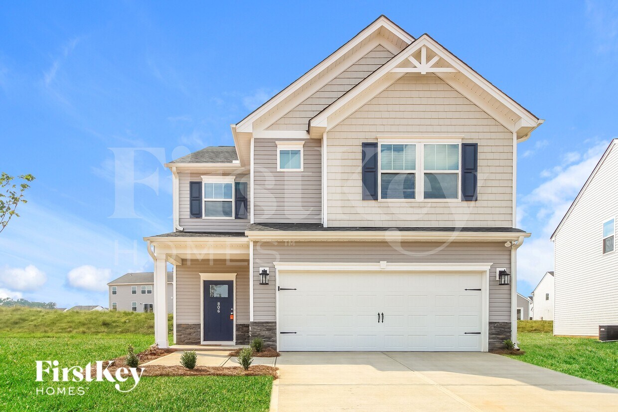 Foto principal - 806 Birchcrest Wy