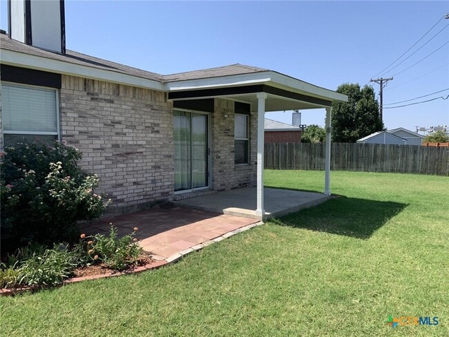 Building Photo - 5106 Whistle Stop Dr