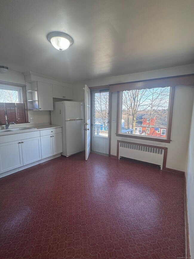 Building Photo - 212 Dayton Rd