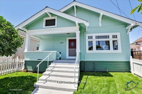 Primary Photo - 1359 Vine St