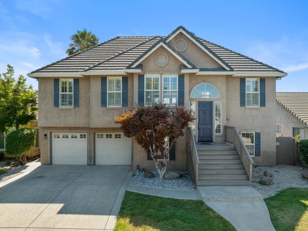 Foto principal - 9851 Deep Water Ln