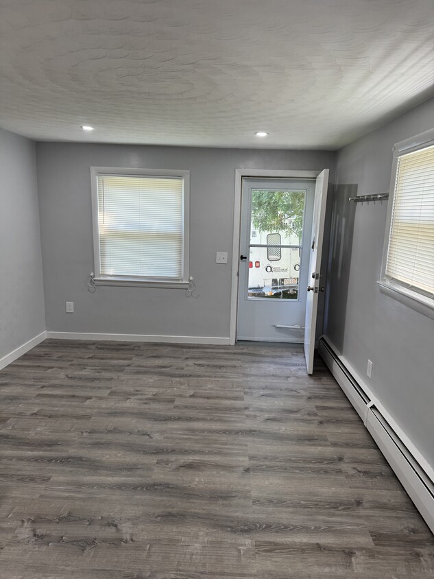 Enterance - 29 Beechmont St