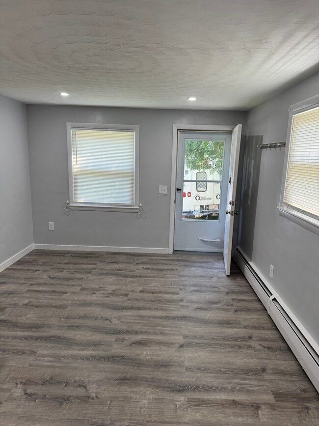 Building Photo - 29 Beechmont St