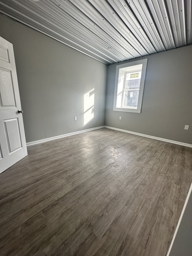 Foto del edificio - 115 Means Ave