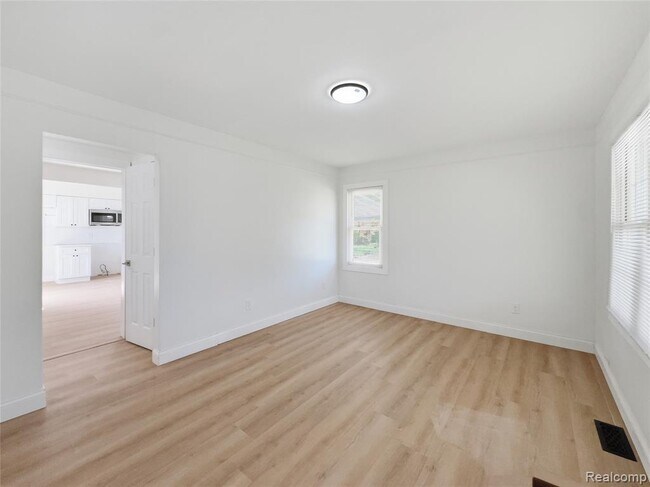 Foto del edificio - 18410 Tranquil St