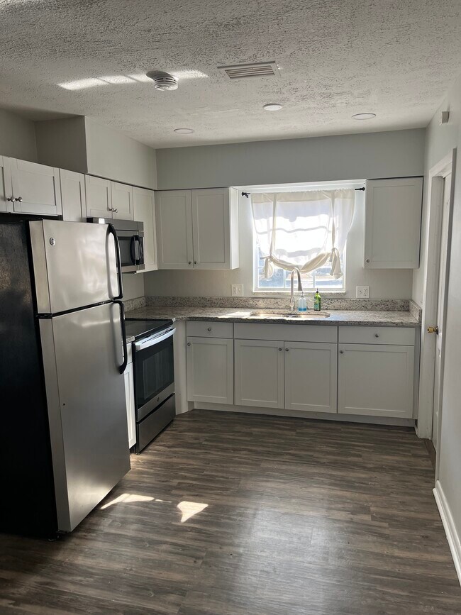 Foto del edificio - 604 Princeton St