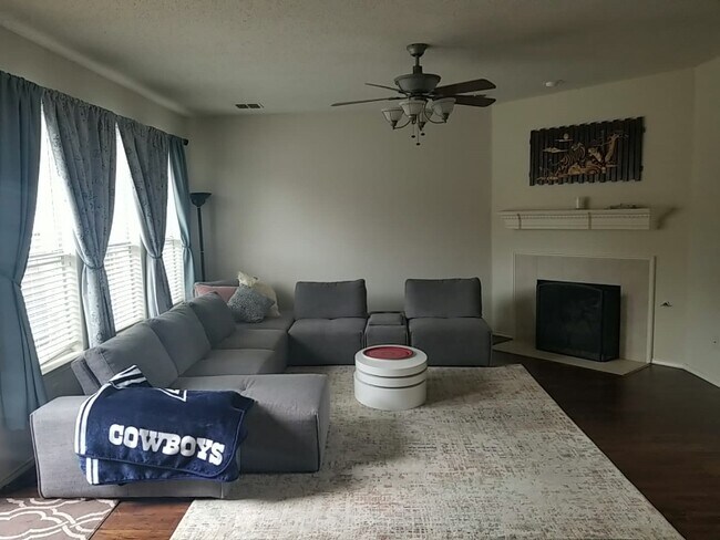 Foto del edificio - 7207 Juniper Dr