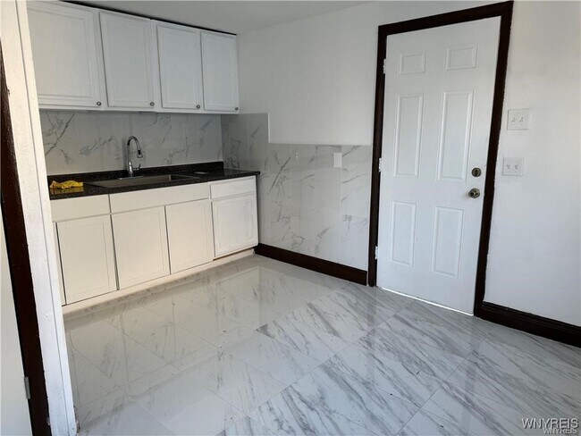 Foto del edificio - 104 Balbach Dr