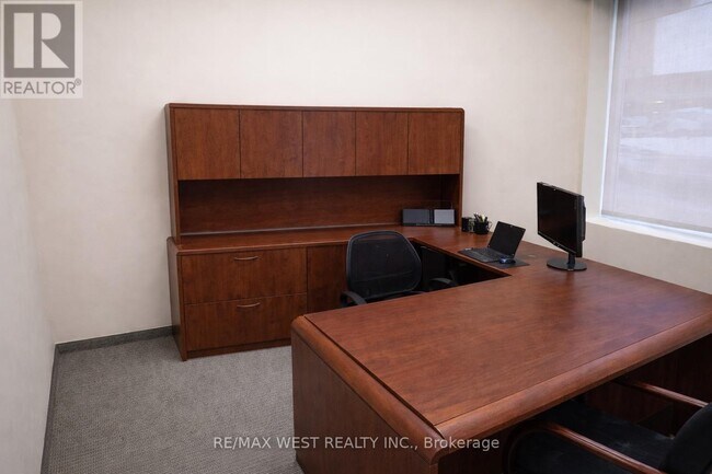 Photo du bâtiment - 33 S Station St