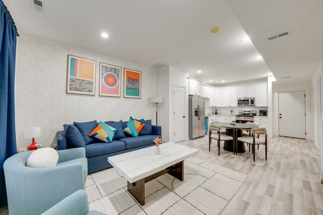 Foto del edificio - 4727D Yender Ave