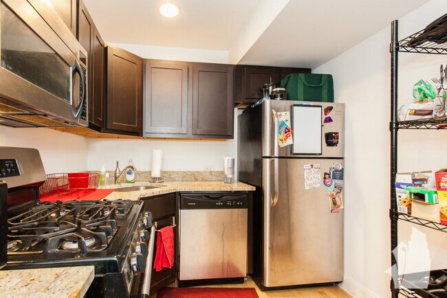 Building Photo - 2435 N Geneva Ter