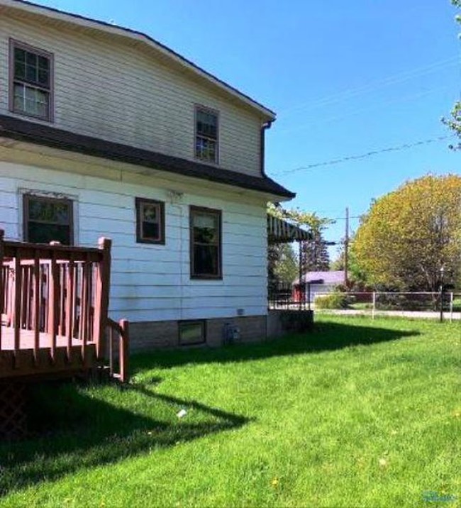Building Photo - 1505 Pemberville Rd