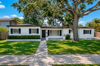 Building Photo - 3610 SW 106th Ave