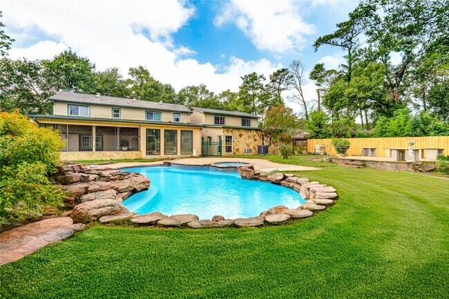 Foto del edificio - 303 Shady Glen Ln