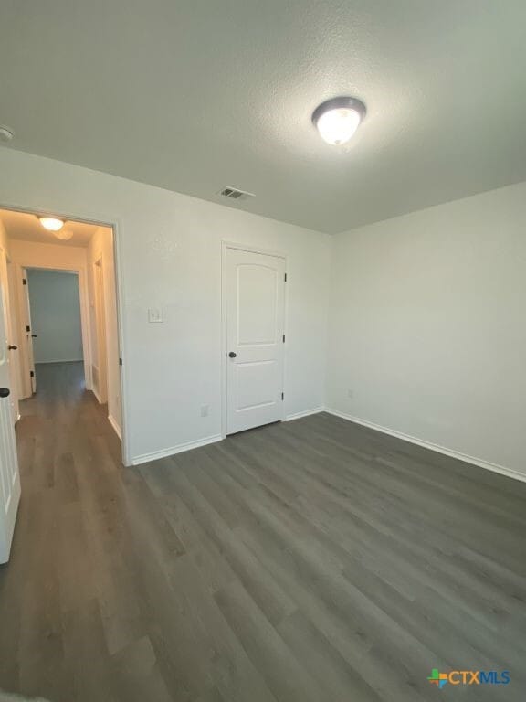 Building Photo - 2708 Hector Dr