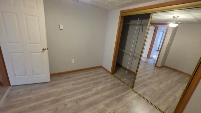 Building Photo - 500 Main St