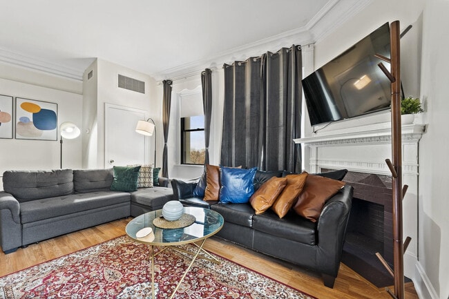 Building Photo - 60-62 Boylston Street-SI ID1240414P