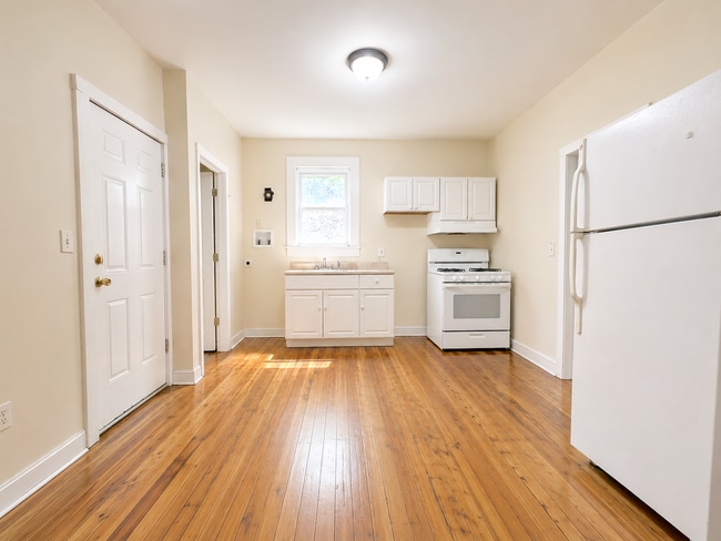 423-429 Baldwin St - 423-429 Baldwin St Apartment